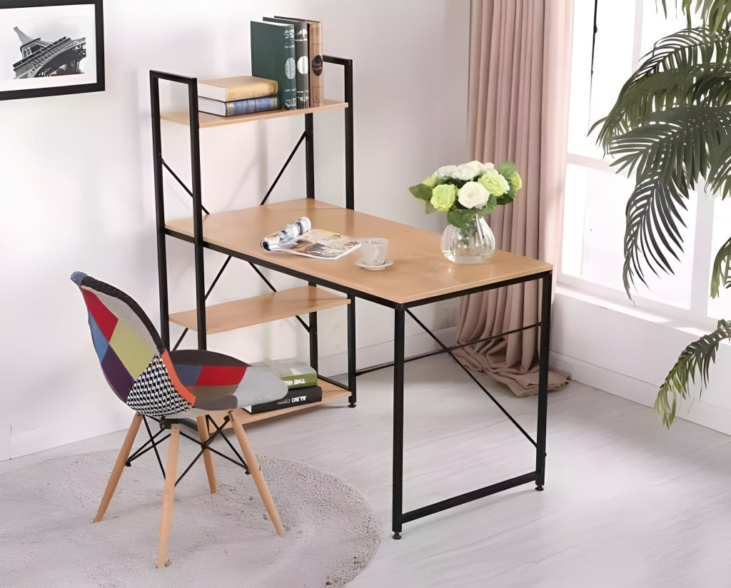 Holzschreibtisch mit Galerieregalen Sekundäres Bild